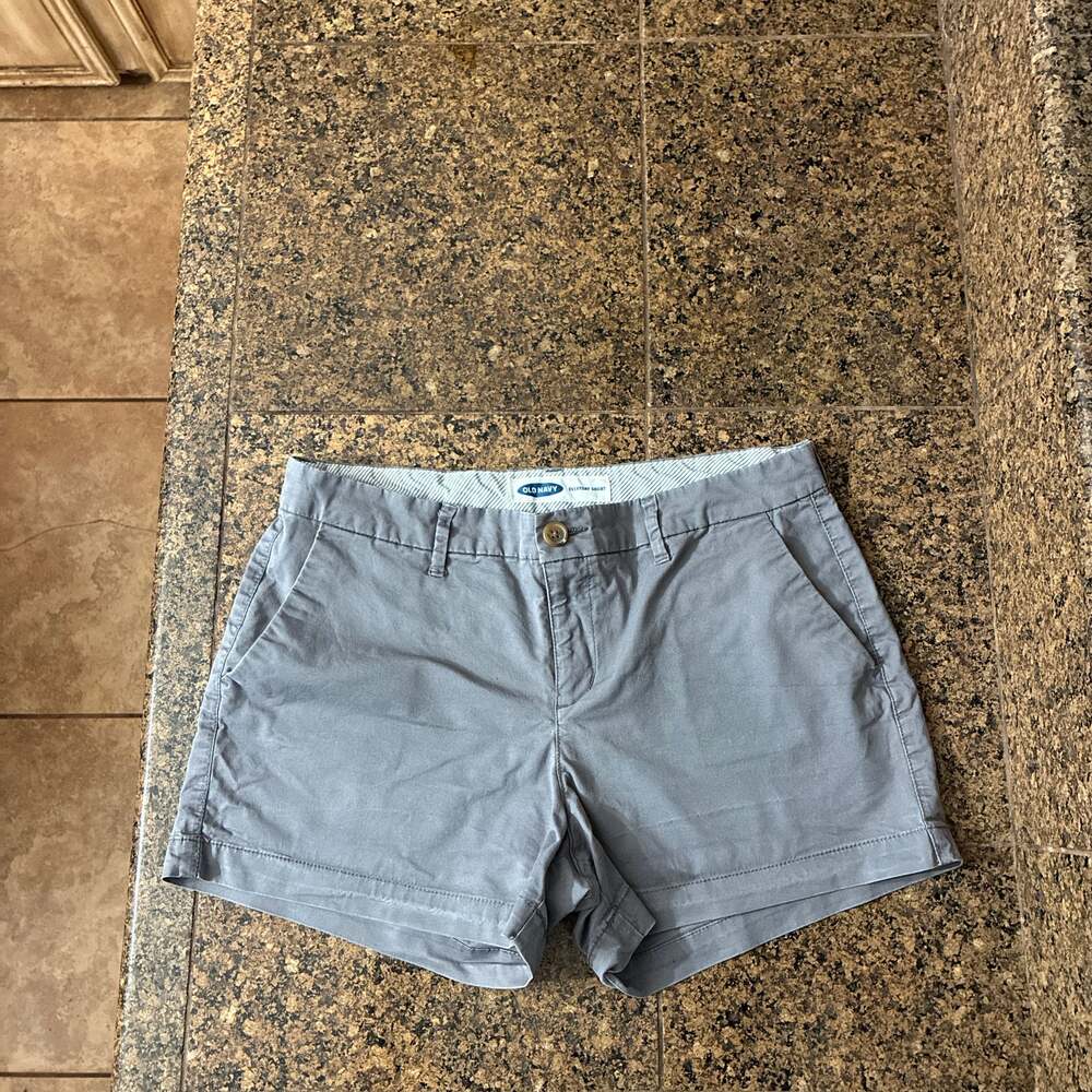 Old Navy Gray Women's Chino Shorts